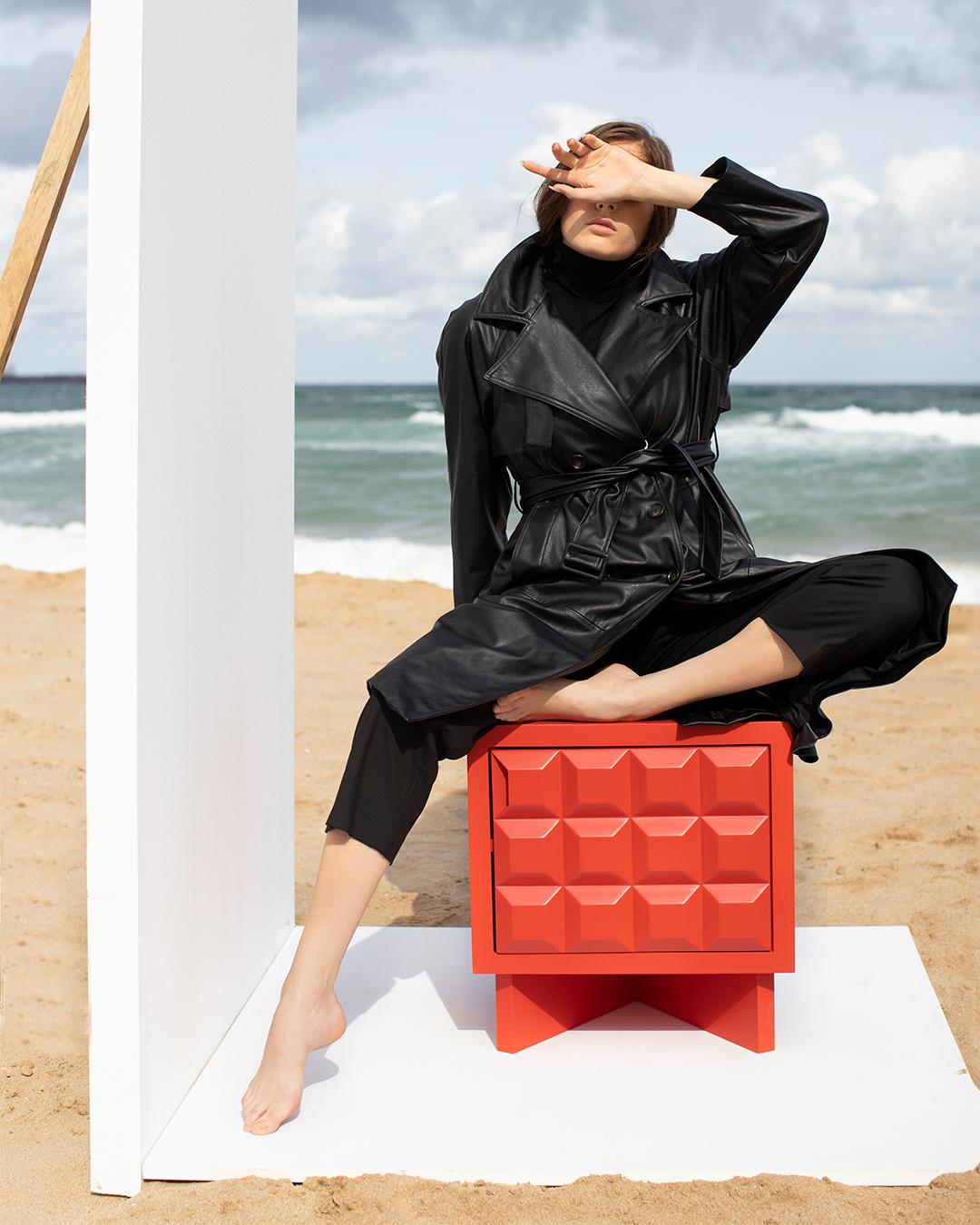 Karo Nightstand – Brutalist-Inspired Coral Lacquered Design