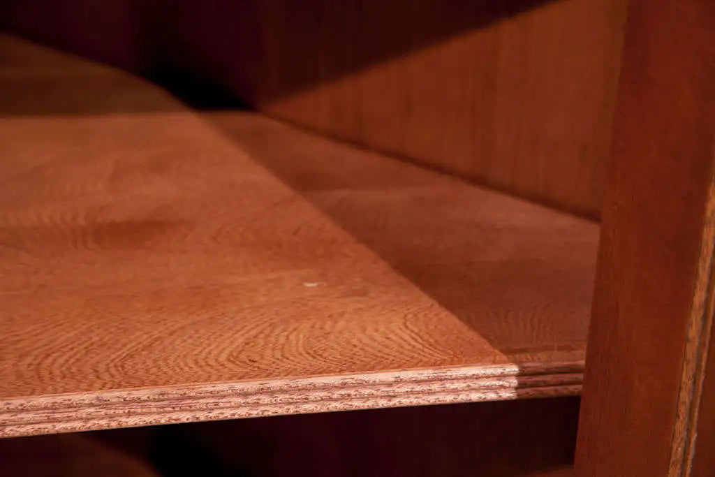 ENGLISH GLAZED DOOR CORNER CUPBOARD IN WALNUT – GEORGIAN STYLE