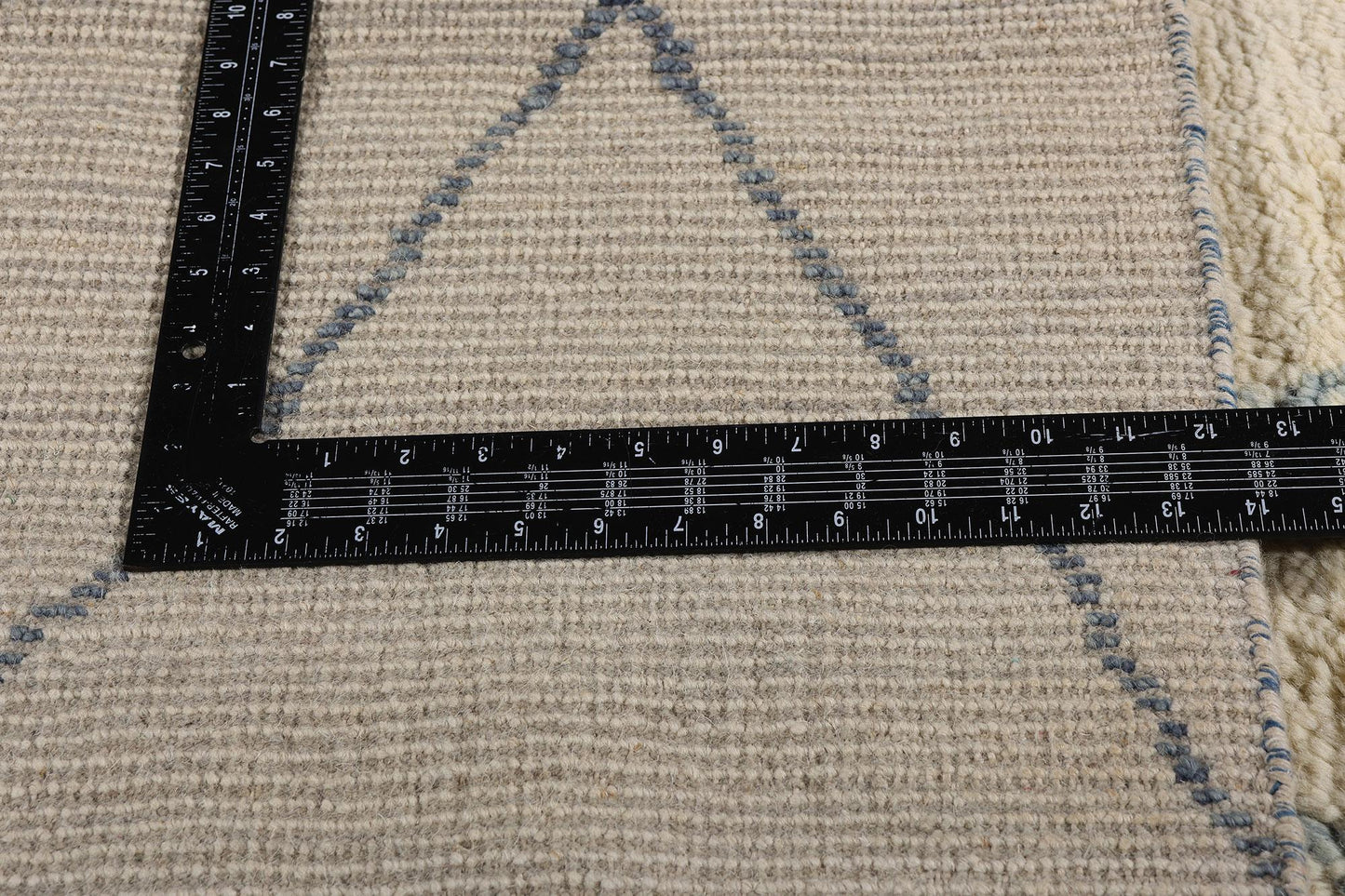 Organic Modern Moroccan Wool Rug Minimalist Style 287 x 312 cm