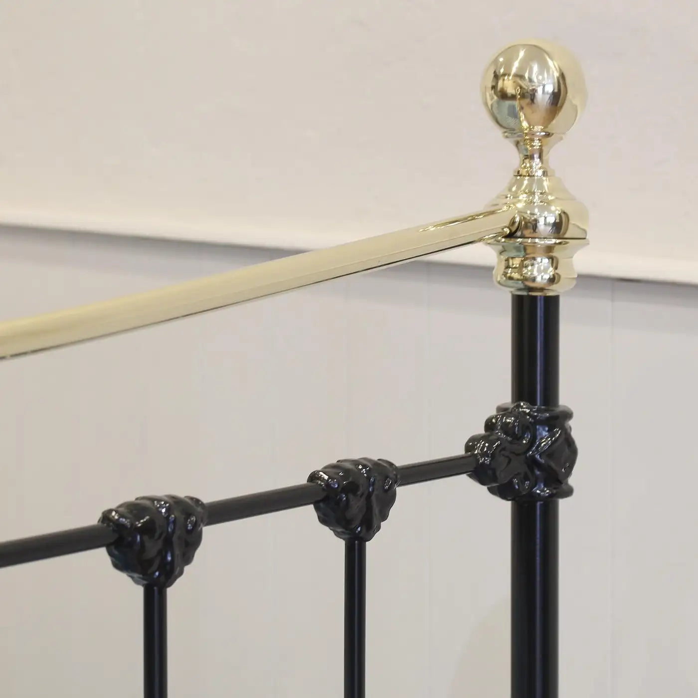 Traditional Single Victorian Brass and Iron Antique Bed in Black