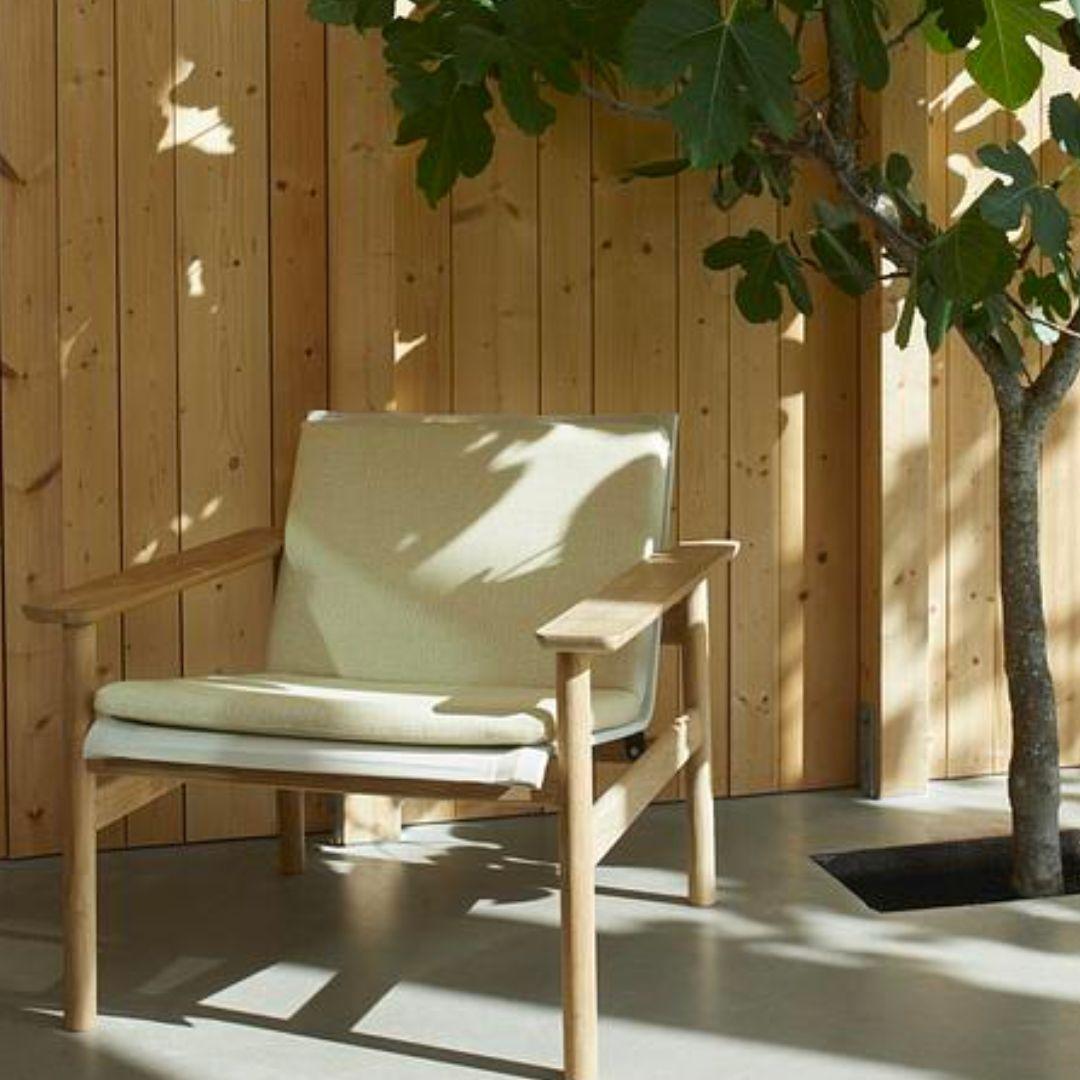 Outdoor Pelagus Lounge Chair in FSC Teak and Weatherproof Sling Fabric