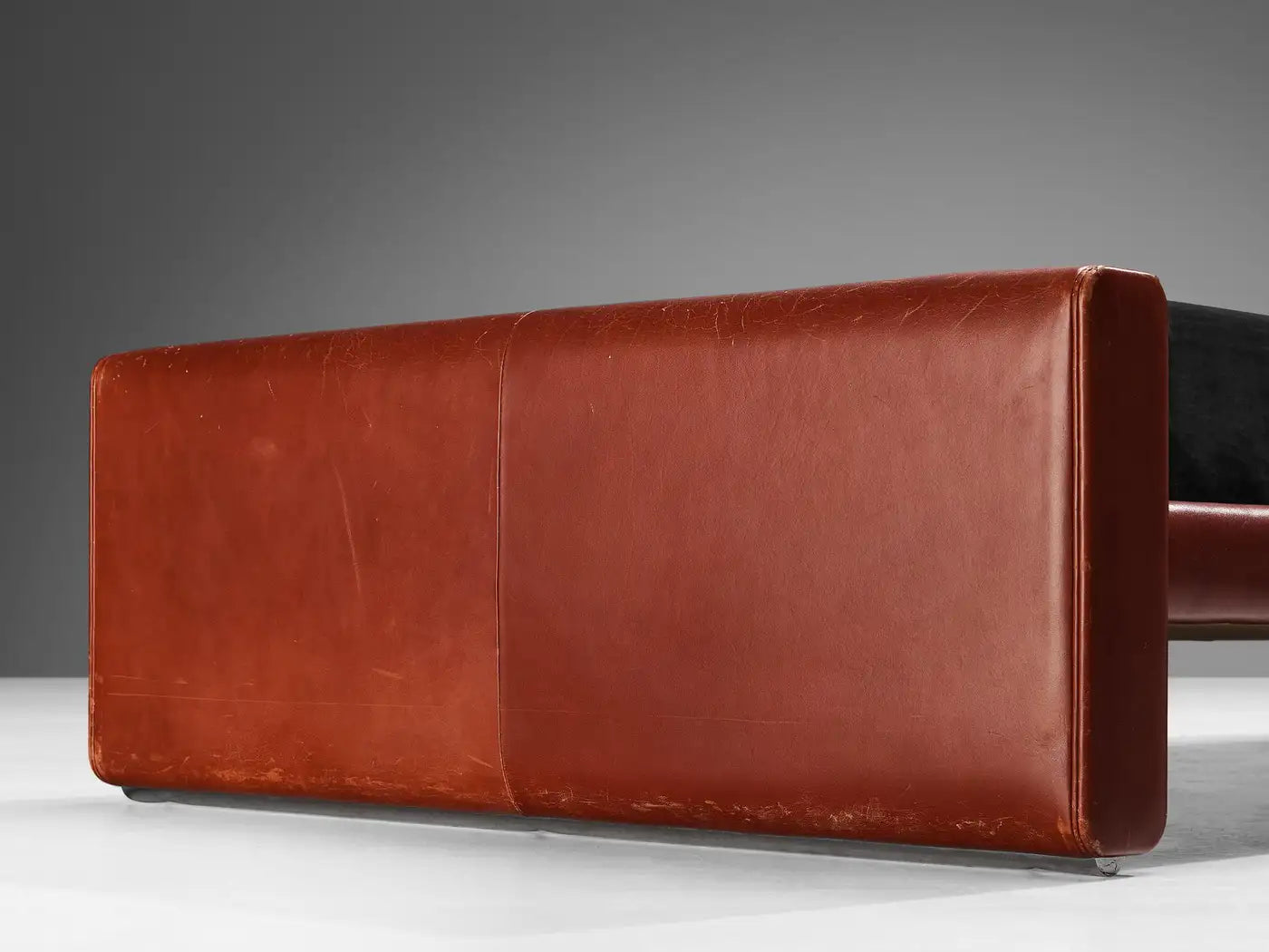 Single Beds 'Losange' in Red Leather
