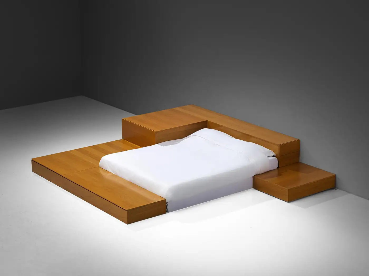 'Tuttoletto' Queen Bed in Oak