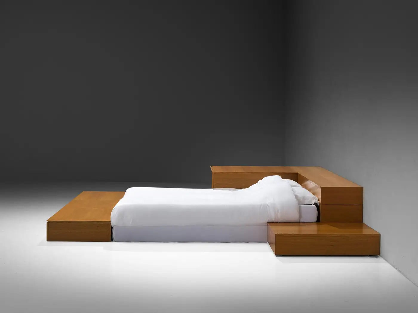 'Tuttoletto' Queen Bed in Oak