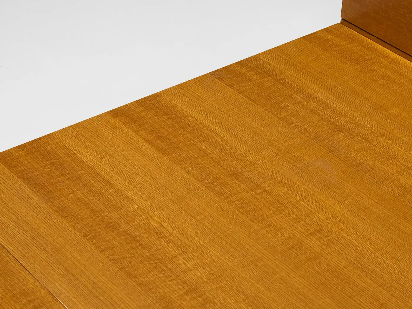 'Tuttoletto' Queen Bed in Oak