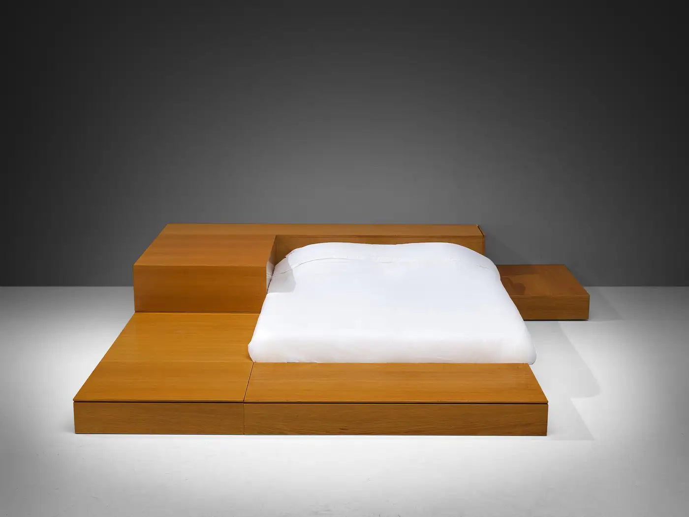 'Tuttoletto' Queen Bed in Oak