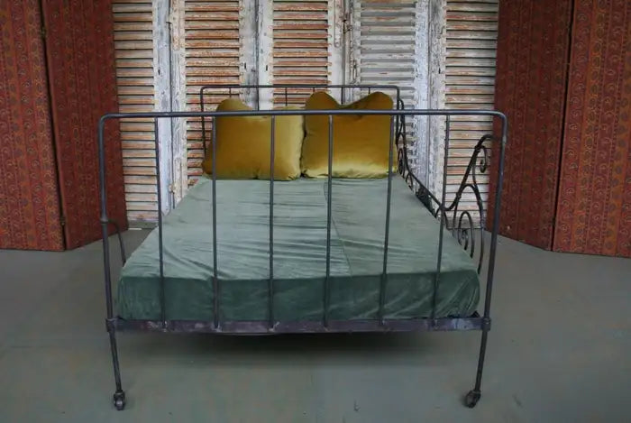 French Folding Iron Bed – Early 20Th Century Patinated Frame