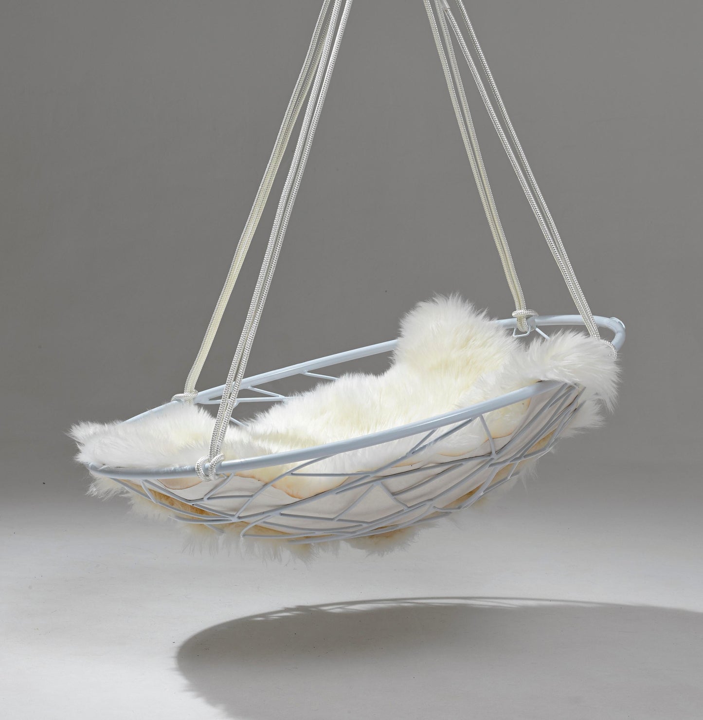 Modern Steel Basket Hanging Swing Chair – Handcrafted Indoor & Outdoor Comfort