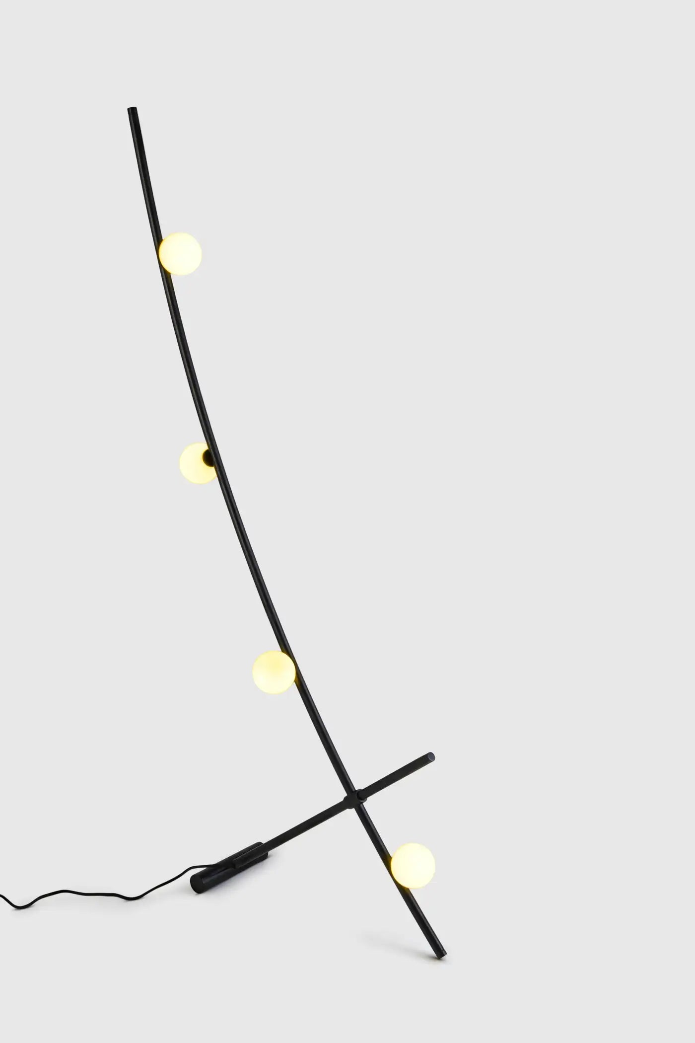 Comet Floor in Black