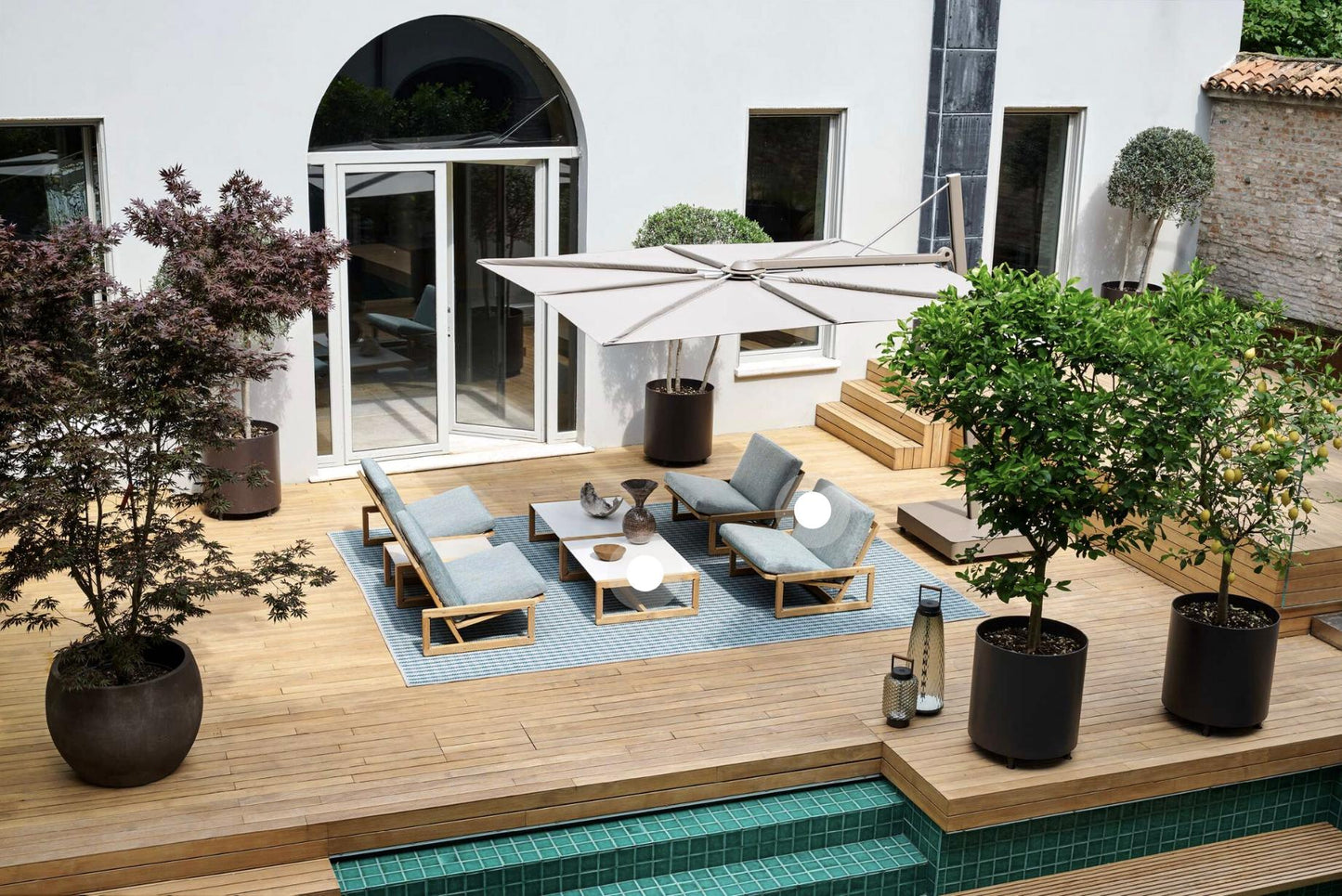 Innovative Cantilever Parasol Umbrella with Fan-Opening System – Outdoor Patio