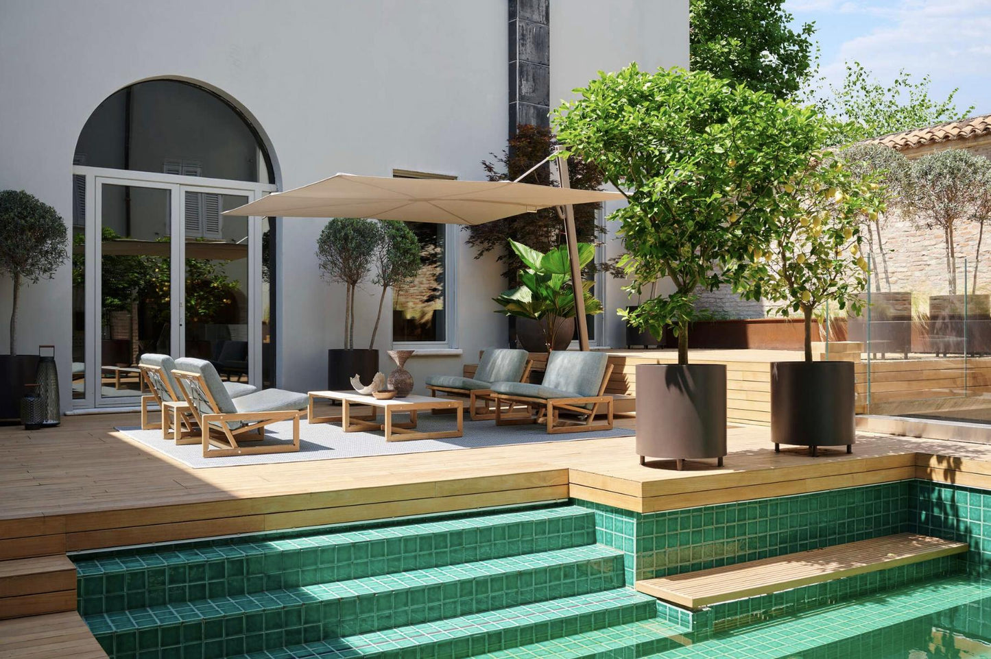 Innovative Cantilever Parasol Umbrella with Fan-Opening System – Outdoor Patio