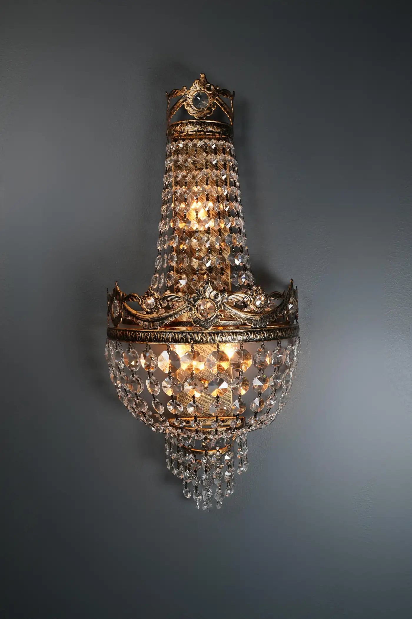 Antique Style Brass Wall Lamp Large Art Deco Tradition Gold Circle Whirl