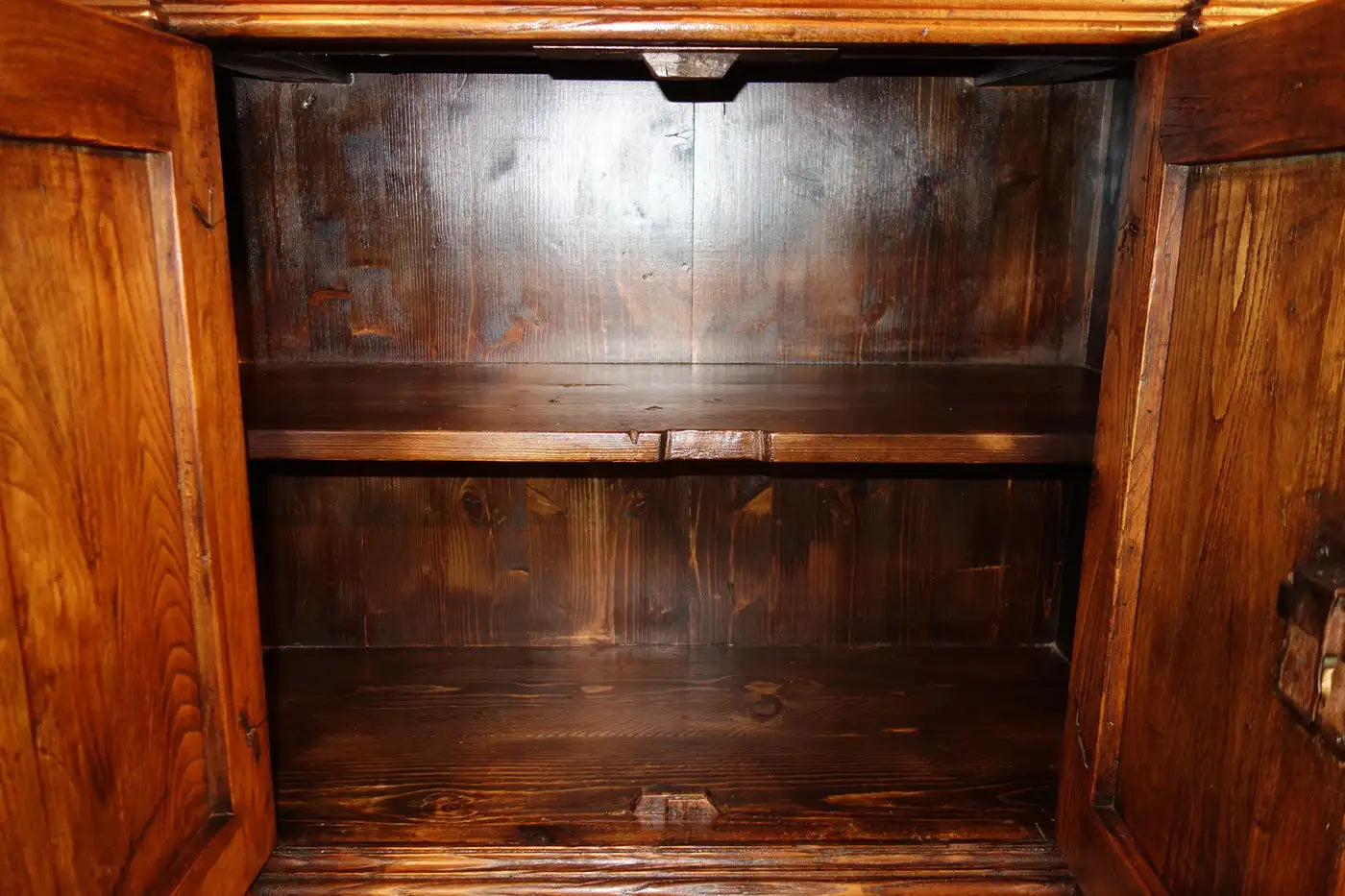 17TH C STYLE ITALIAN SMALL COMMODE IN RUSTIC OLD CHESTNUT