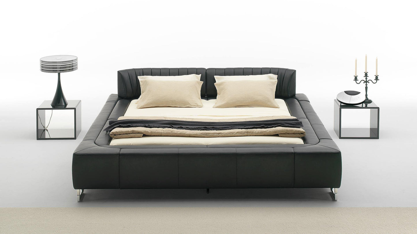 Desede DS-1165 King Size Leather Bed with Swissflex Slat Base