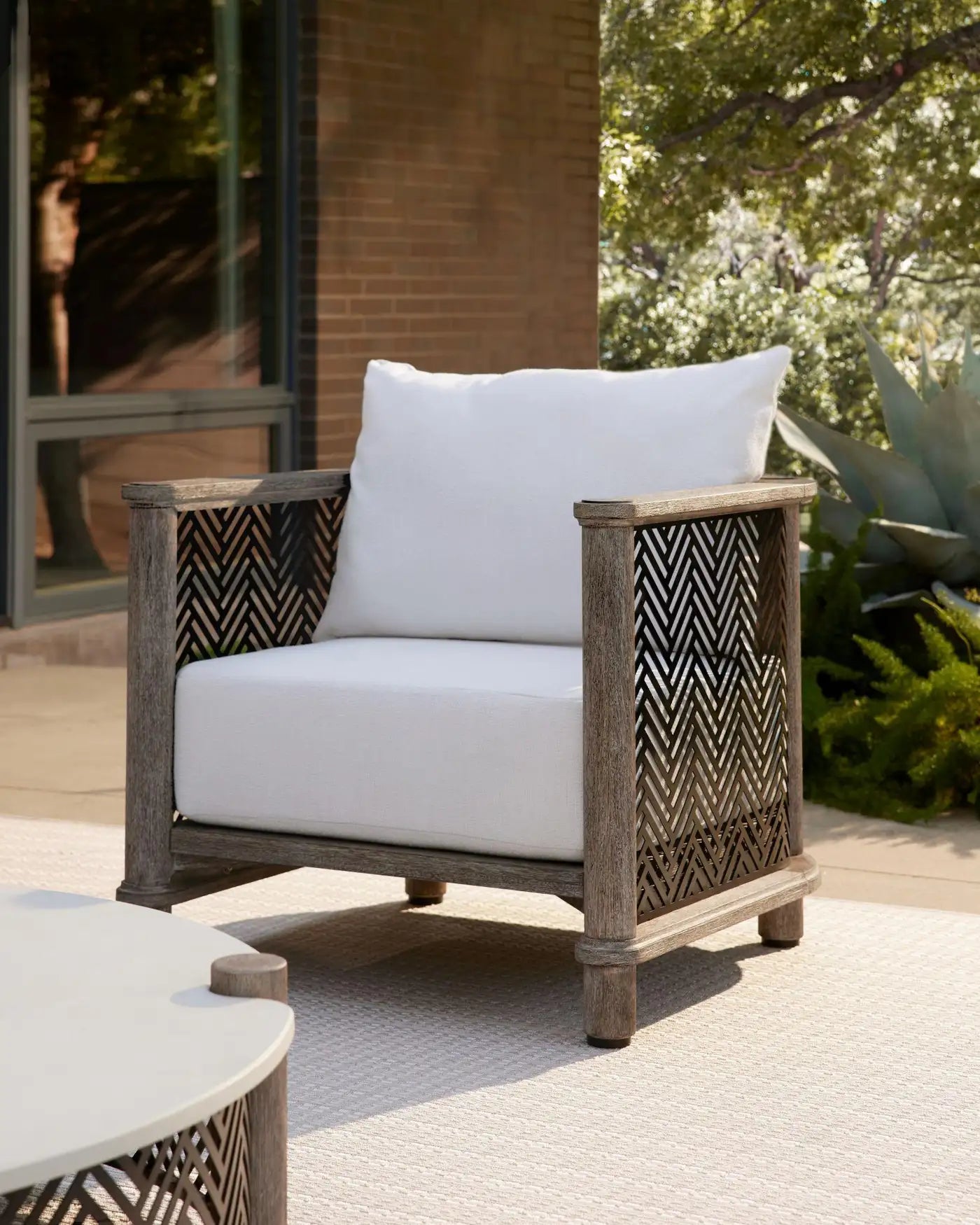 Performance Bouclé willow stained teak Outdoor Chair