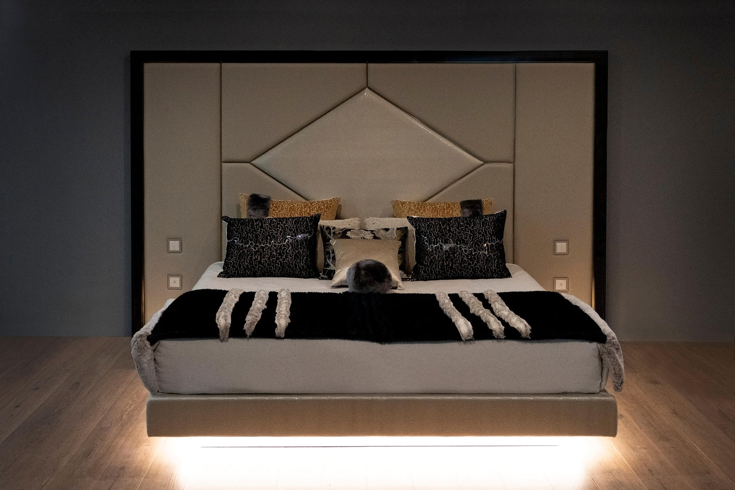 Modern Letti US King Size Bed in Macassar Leather, Handmade in Portugal