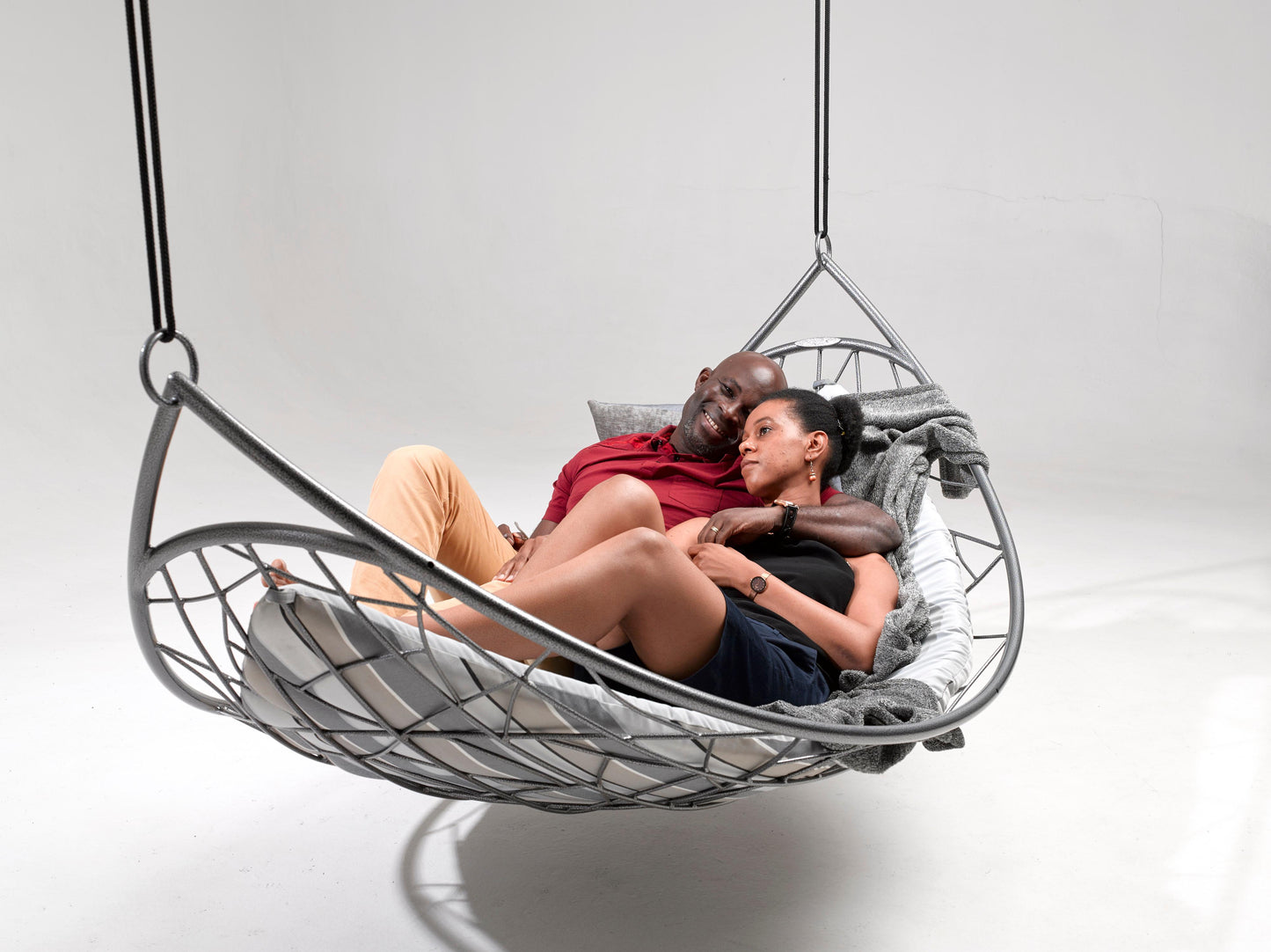 Melon Hanging Swing Chair – Modern White Indoor/Outdoor Daybed, 2022