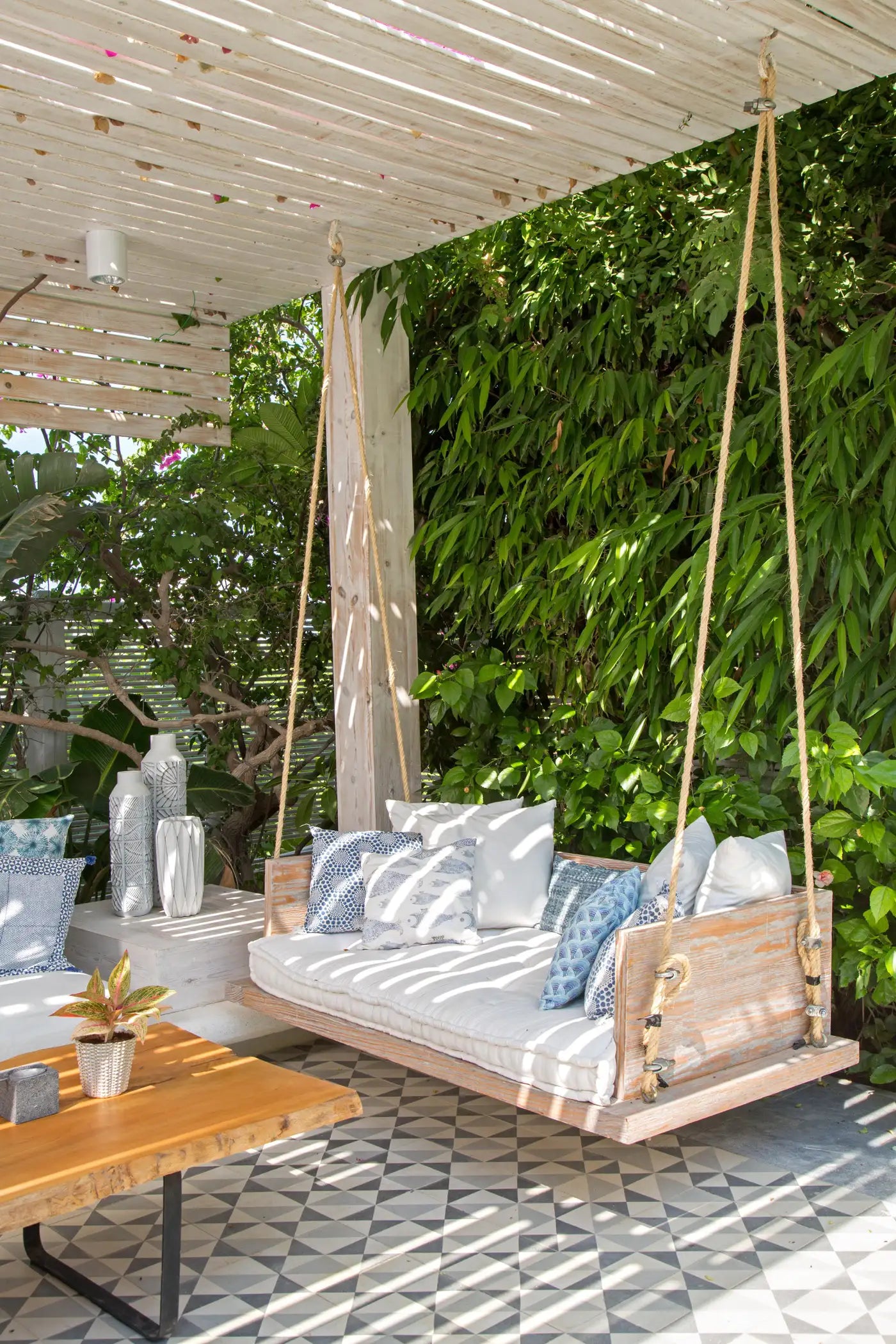 Pitch Pine Grey-Stained Outdoor Swing Sofa with Egyptian-Style Upholstery