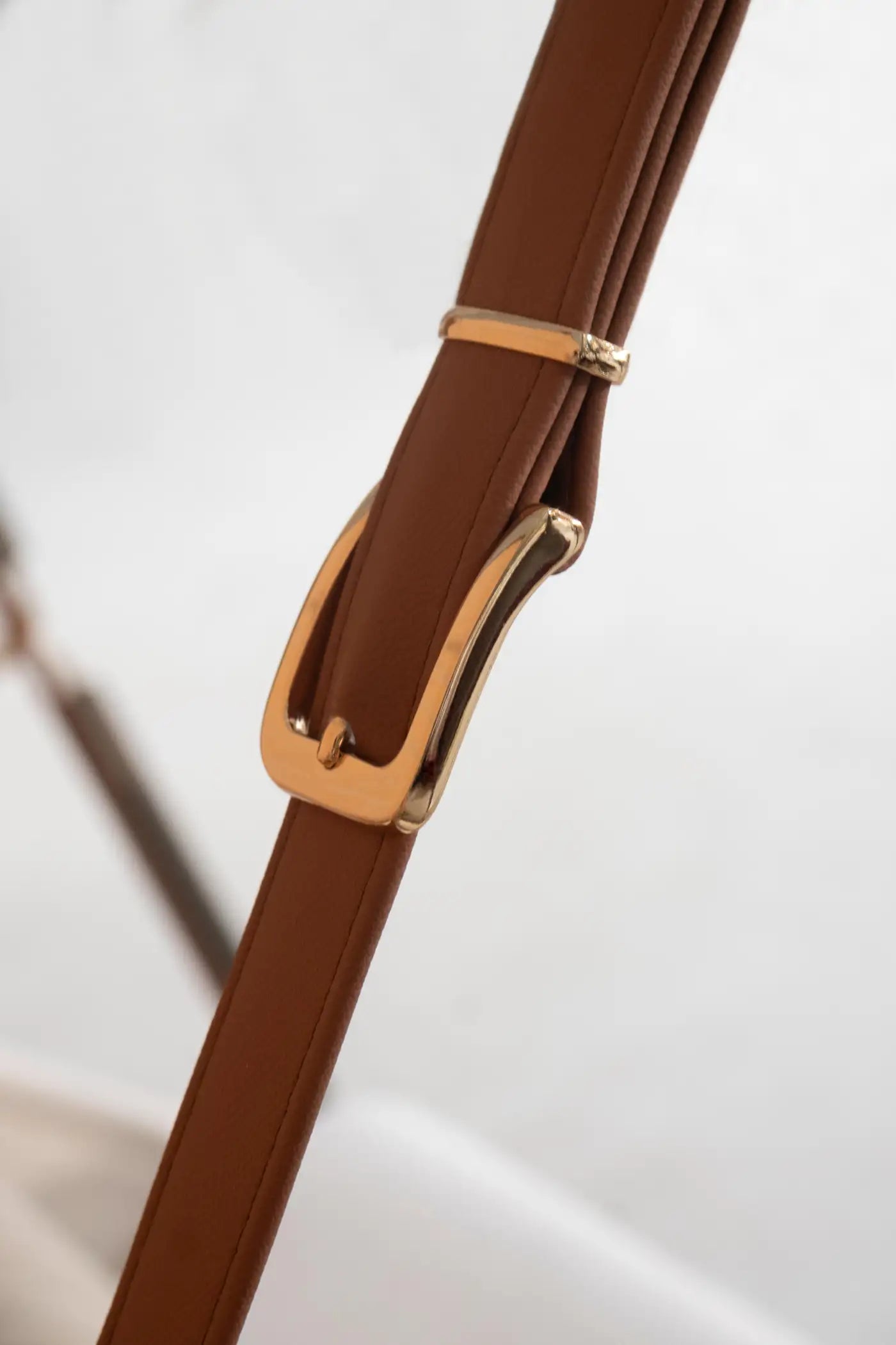 Customizable Outdoor Swing with Leather Details