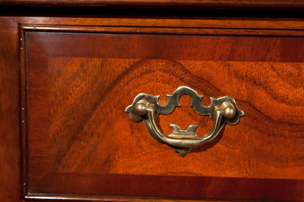 CUSTOM ENGLISH MAHOGANY THREE-DRAWER CHEST – GEORGIAN STYLE