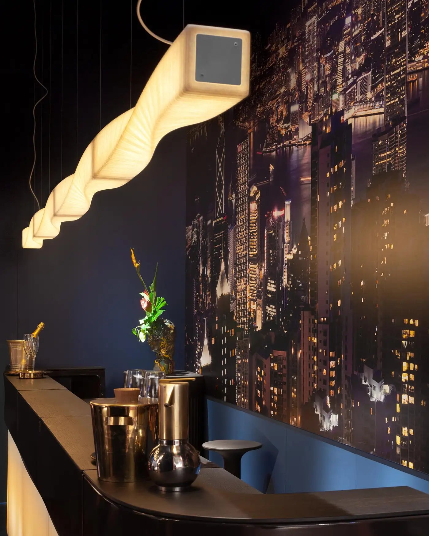Light White Spin Wall Lamp