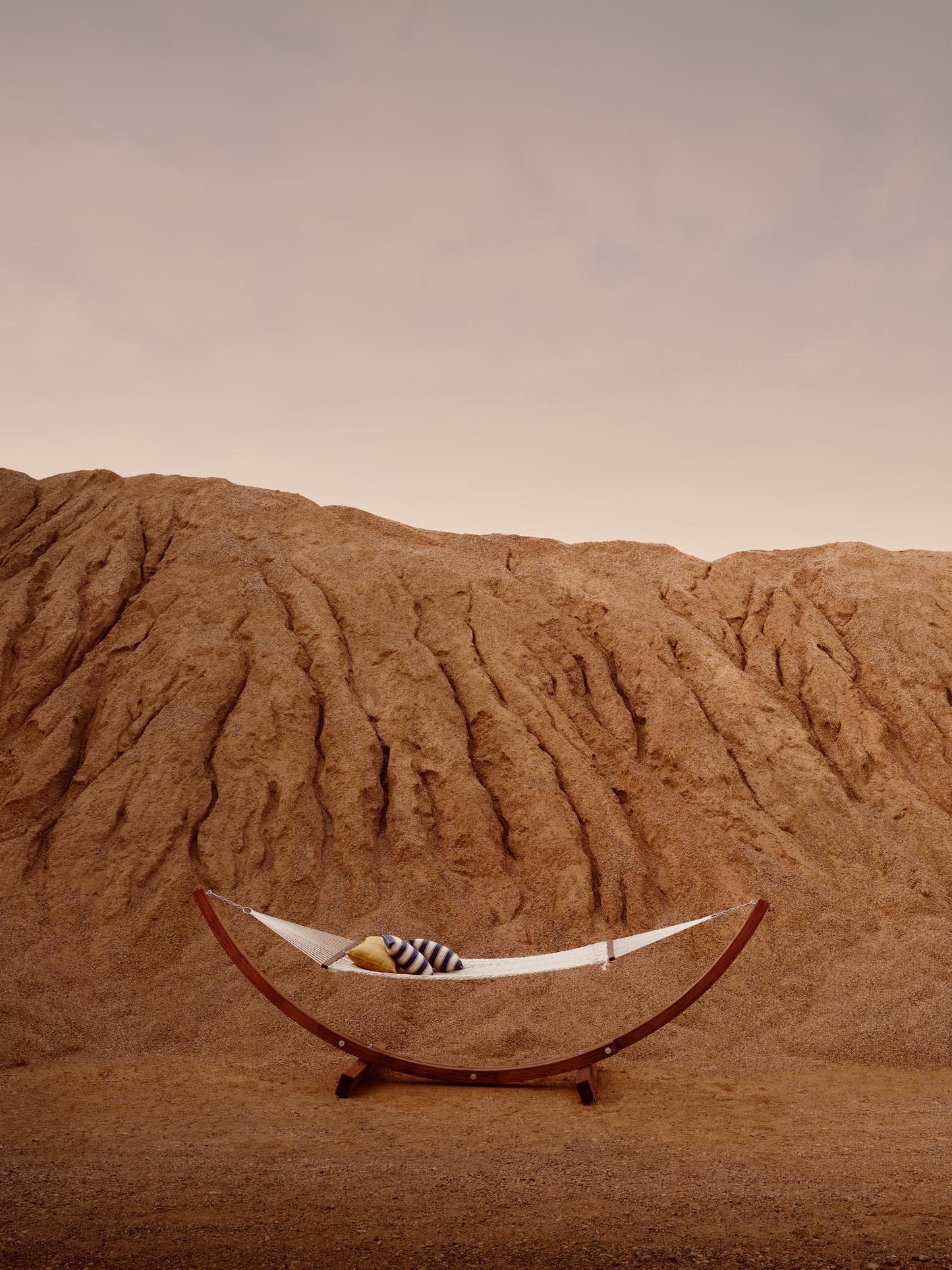 Amanda Hammock Outdoor Collection – Free-Standing Hammock with Wood or Steel Base