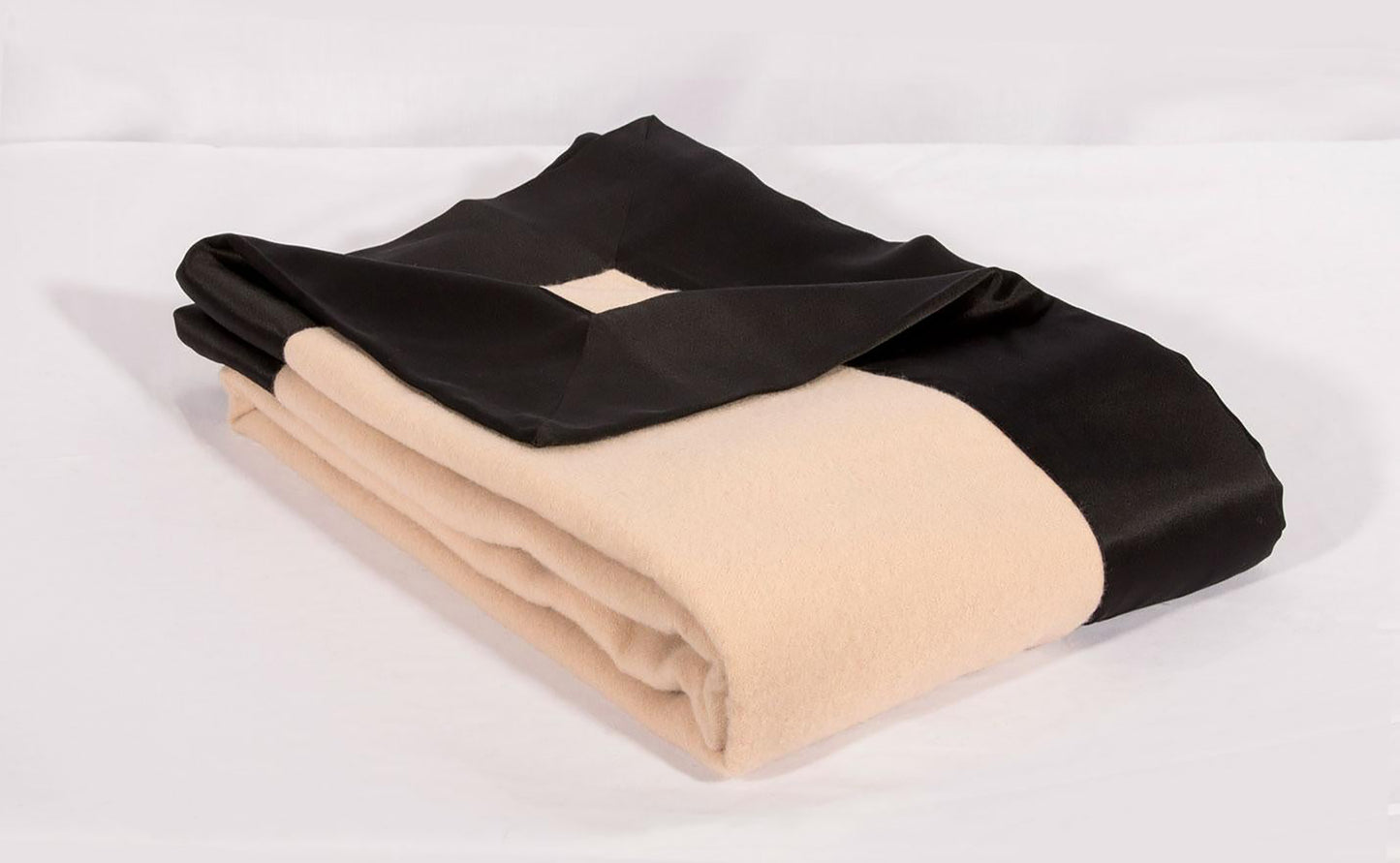 Camille Luxury Lambswool & Cashmere Blanket with Real Fur