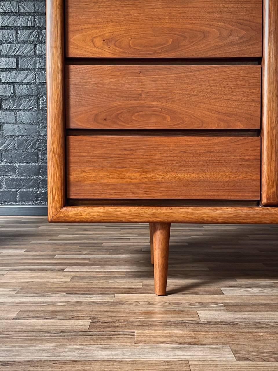 Newly Refinished Mid-Century Modern 9-Drawer Walnut Dresser – Lane, c.1960s