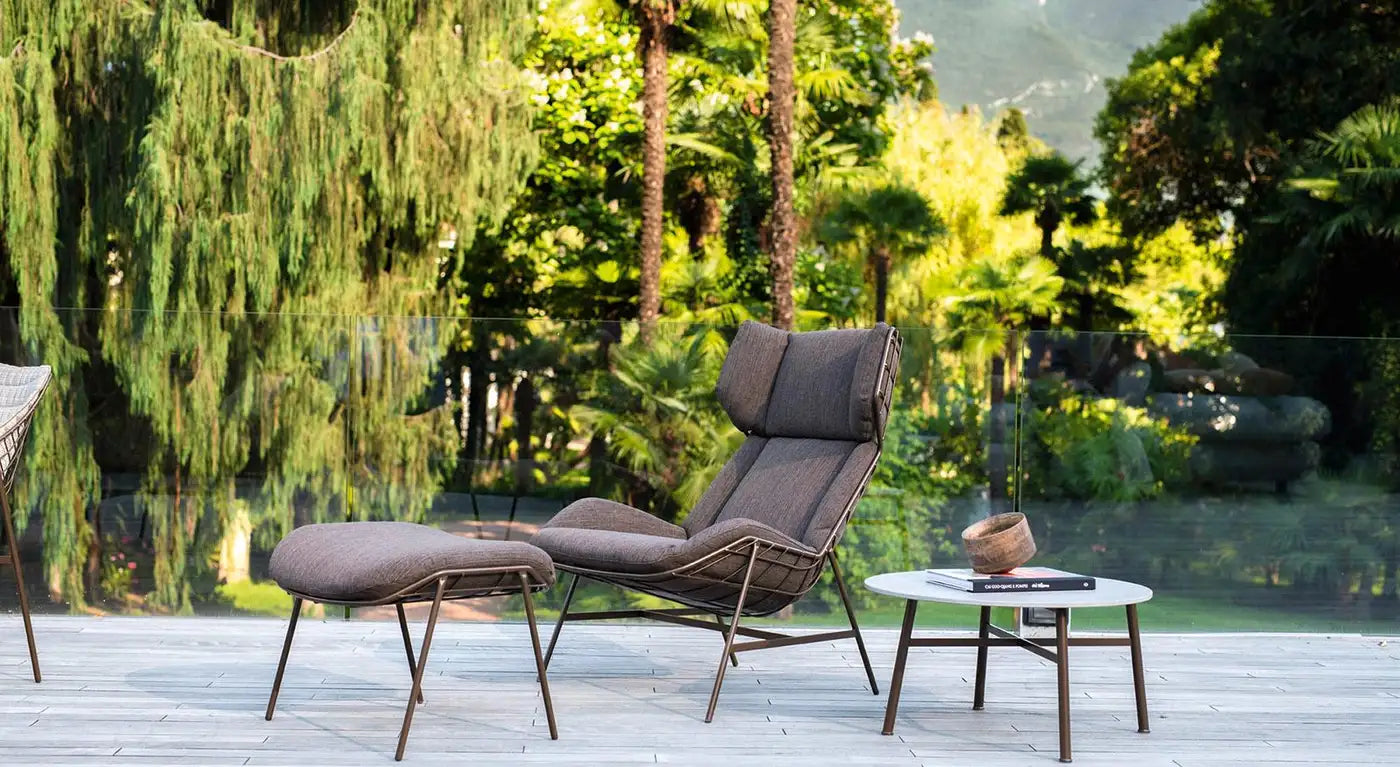 Summerset Outdoor Lounge Set: 2 Armchairs and Coffee Table
