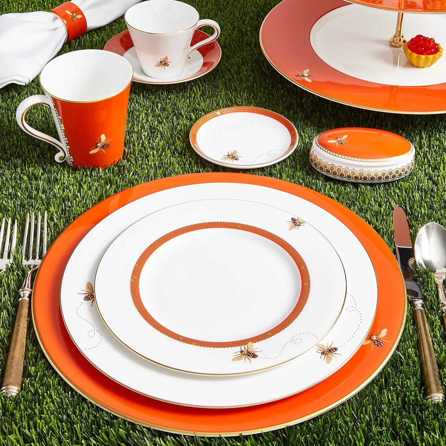 My Honeybee Dinner Plate