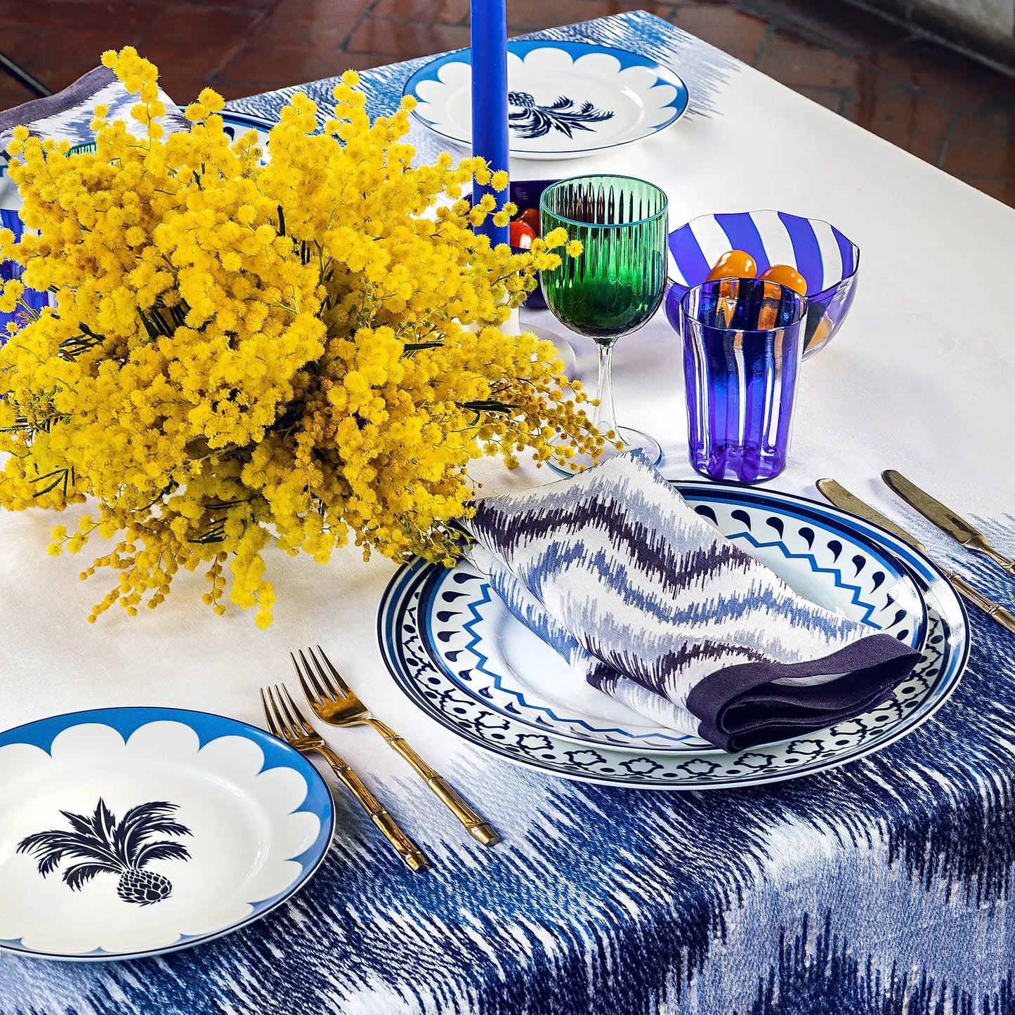 Jaipur Porcelain Dessert Plate Set (2-Piece, Pink & Blue)