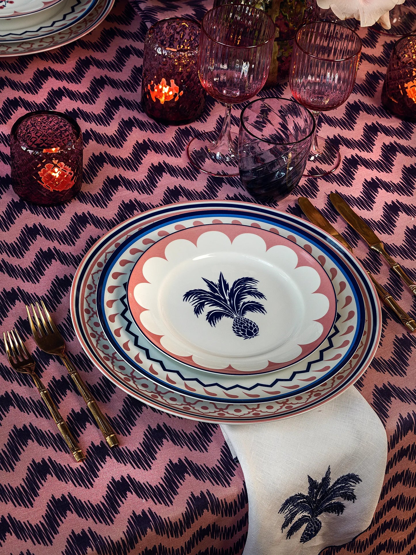 Jaipur Porcelain Dessert Plate Set (2-Piece, Pink & Blue)