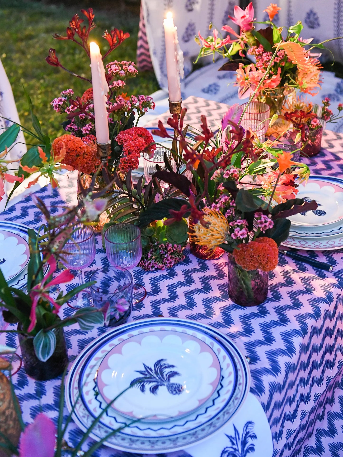 Jaipur Porcelain Dessert Plate Set (2-Piece, Pink & Blue)