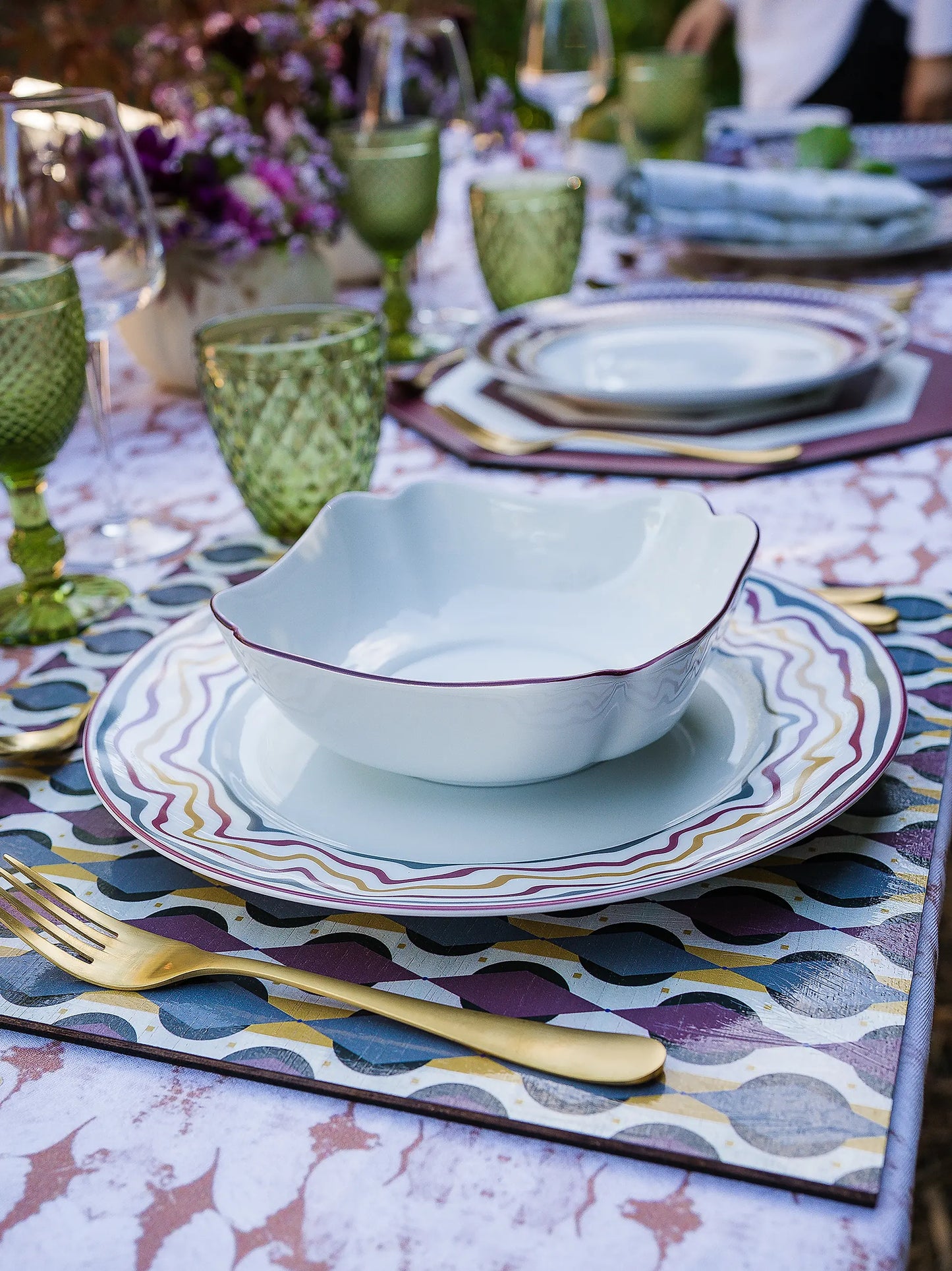 Entropia Red Porcelain Cereal Bowl Set (4-Piece)