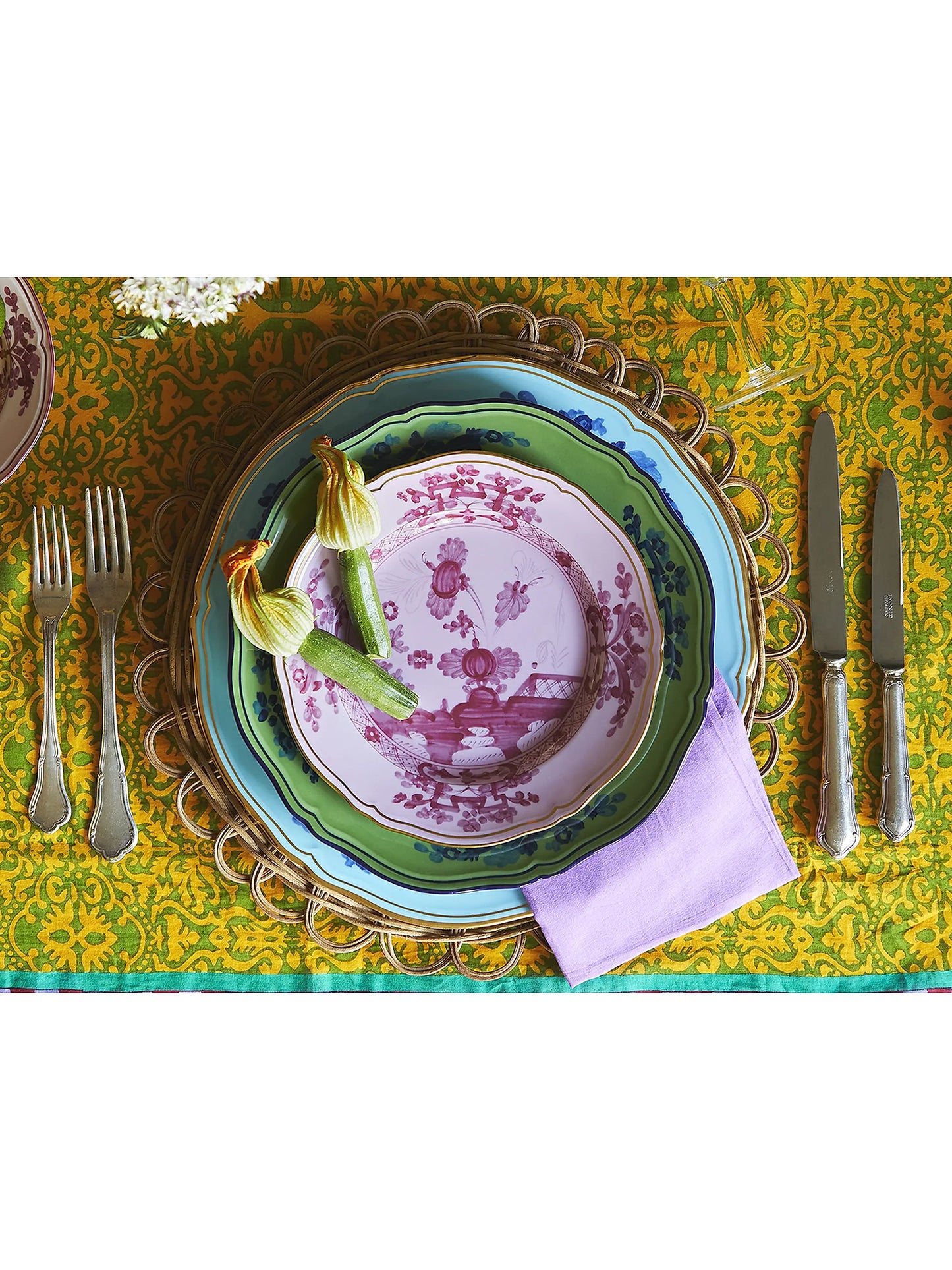 Oriente Italiano Gold-Rimmed Plate