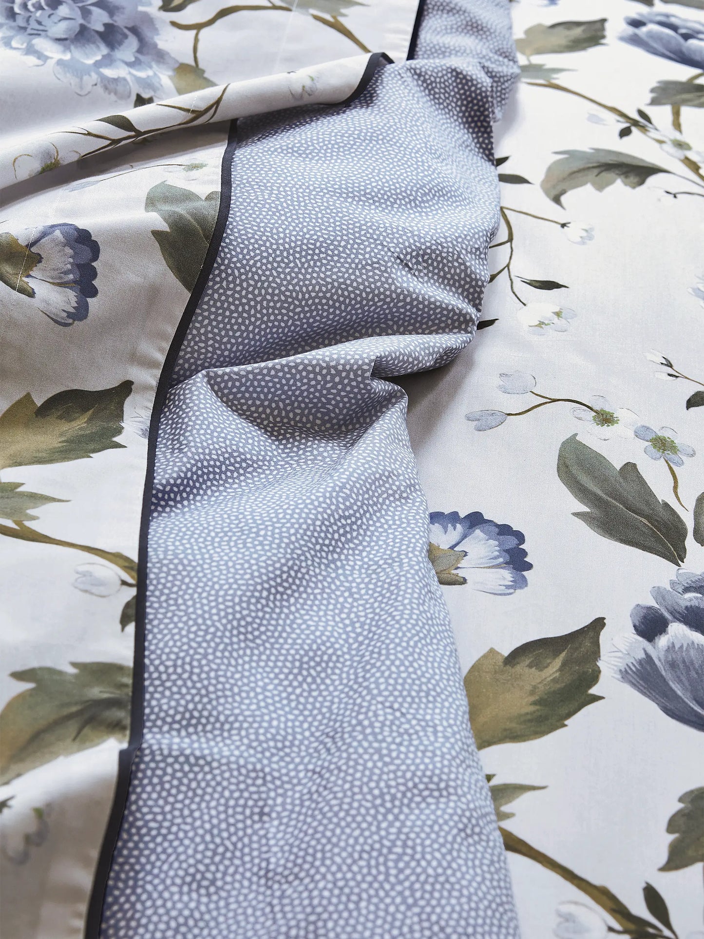 Amboise Floral Cotton Percale Sheet & Pillowcase Set