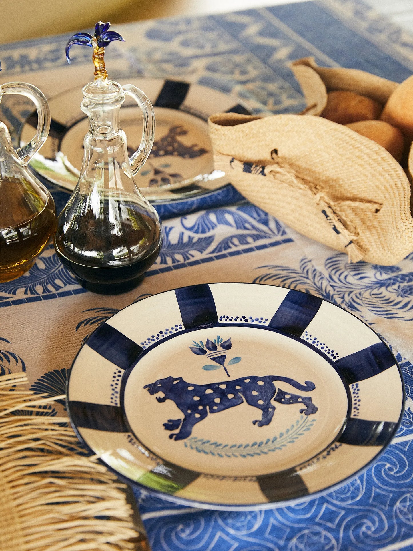 Aracata Hand-Painted Ceramic Dessert Plate