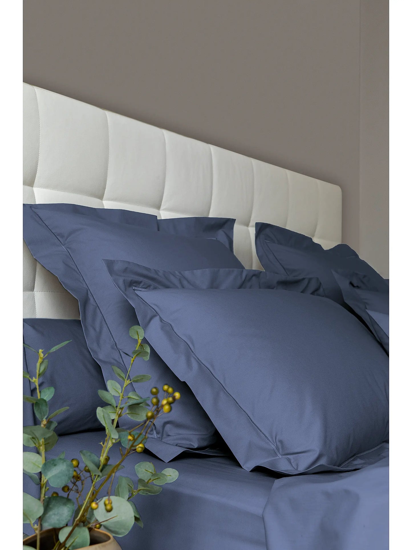 Vexin Cotton Sheet & Pillowcase Collection