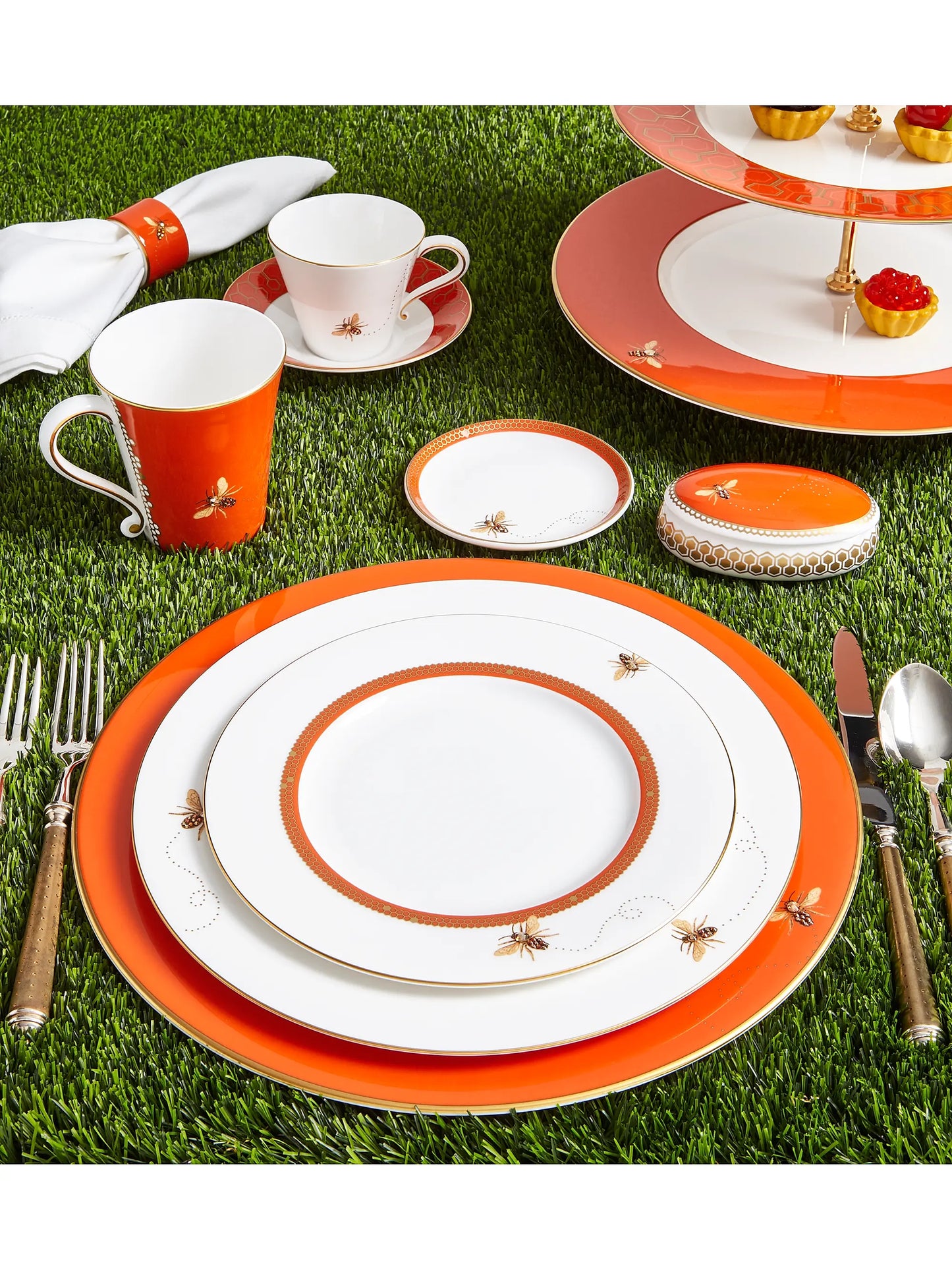 My Honeybee Salad Dessert Plate