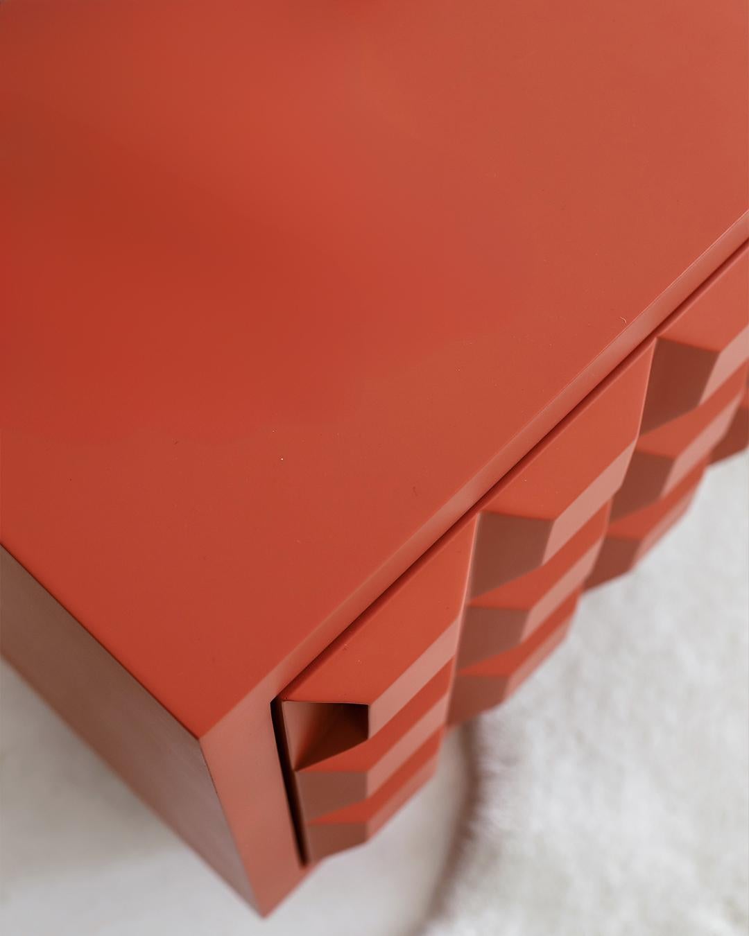 Karo Nightstand – Brutalist-Inspired Coral Lacquered Design