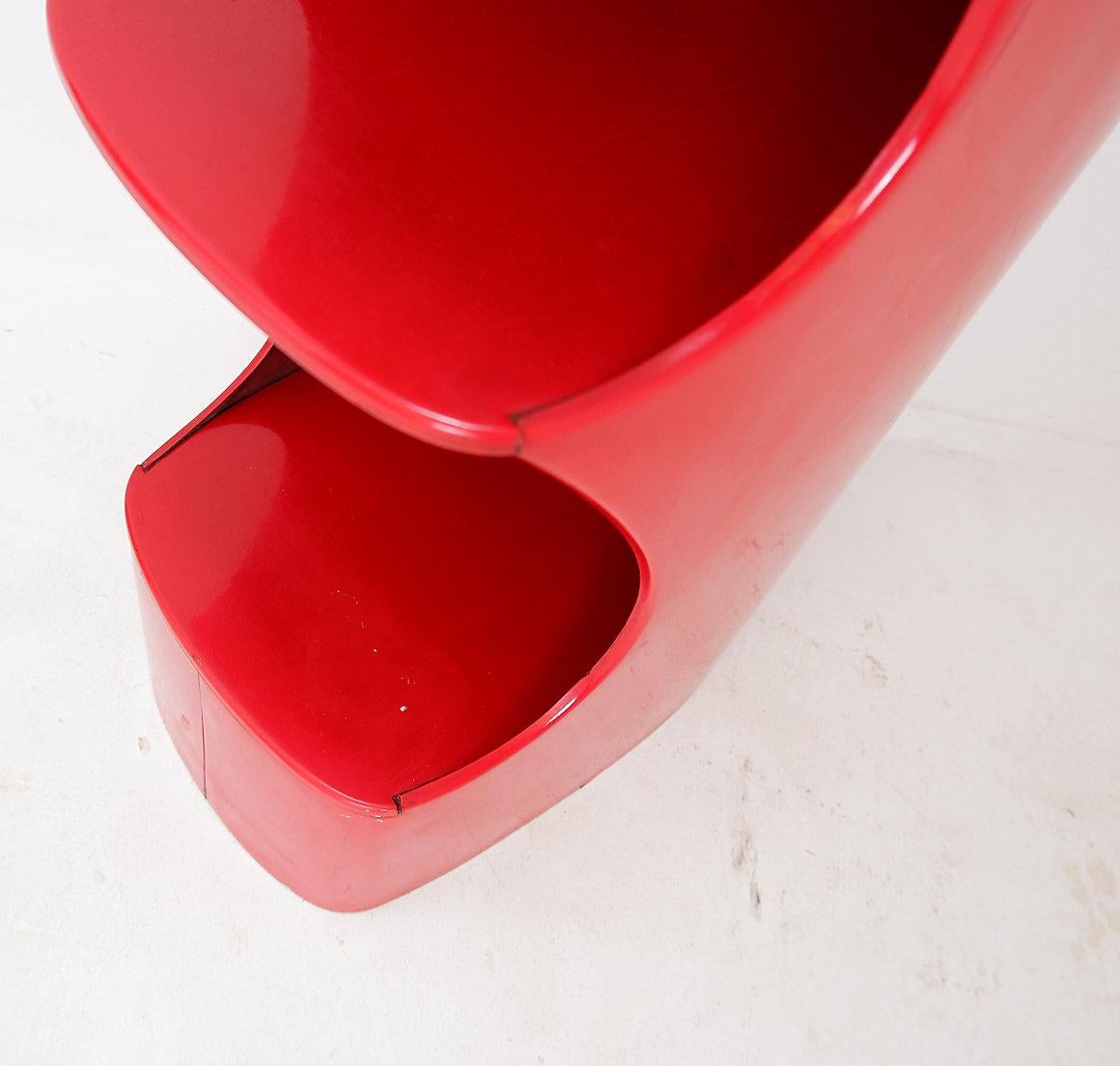 Vintage 1970s Totem Shelf – Fiberglass Display Unit