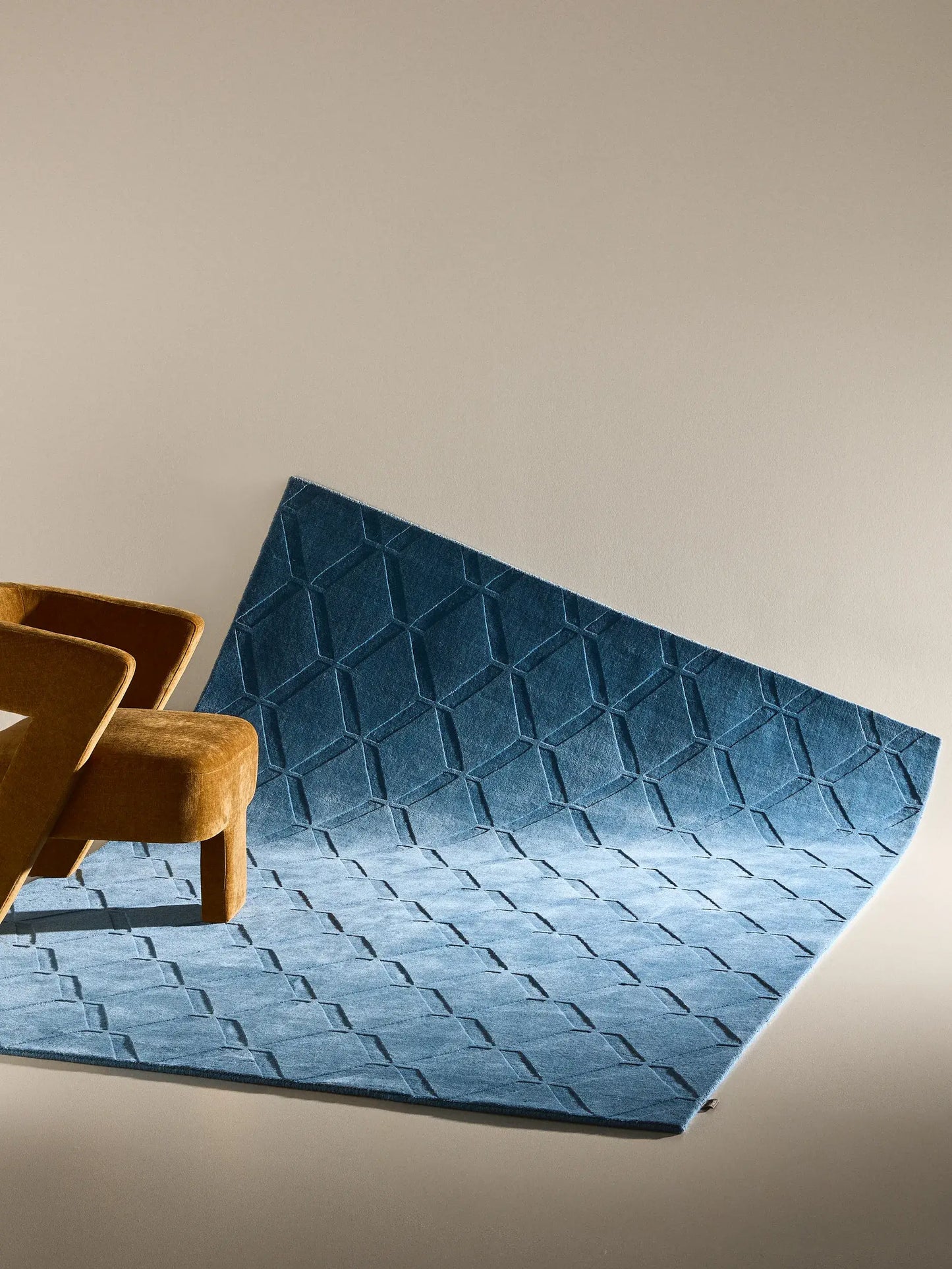 Stylish Blue Wool & Viscose Rug