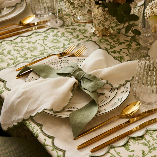Green Vine Linen Tablecloth – 245 x 330 cm