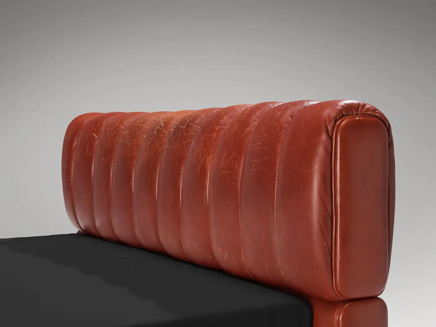 Single Beds 'Losange' in Red Leather