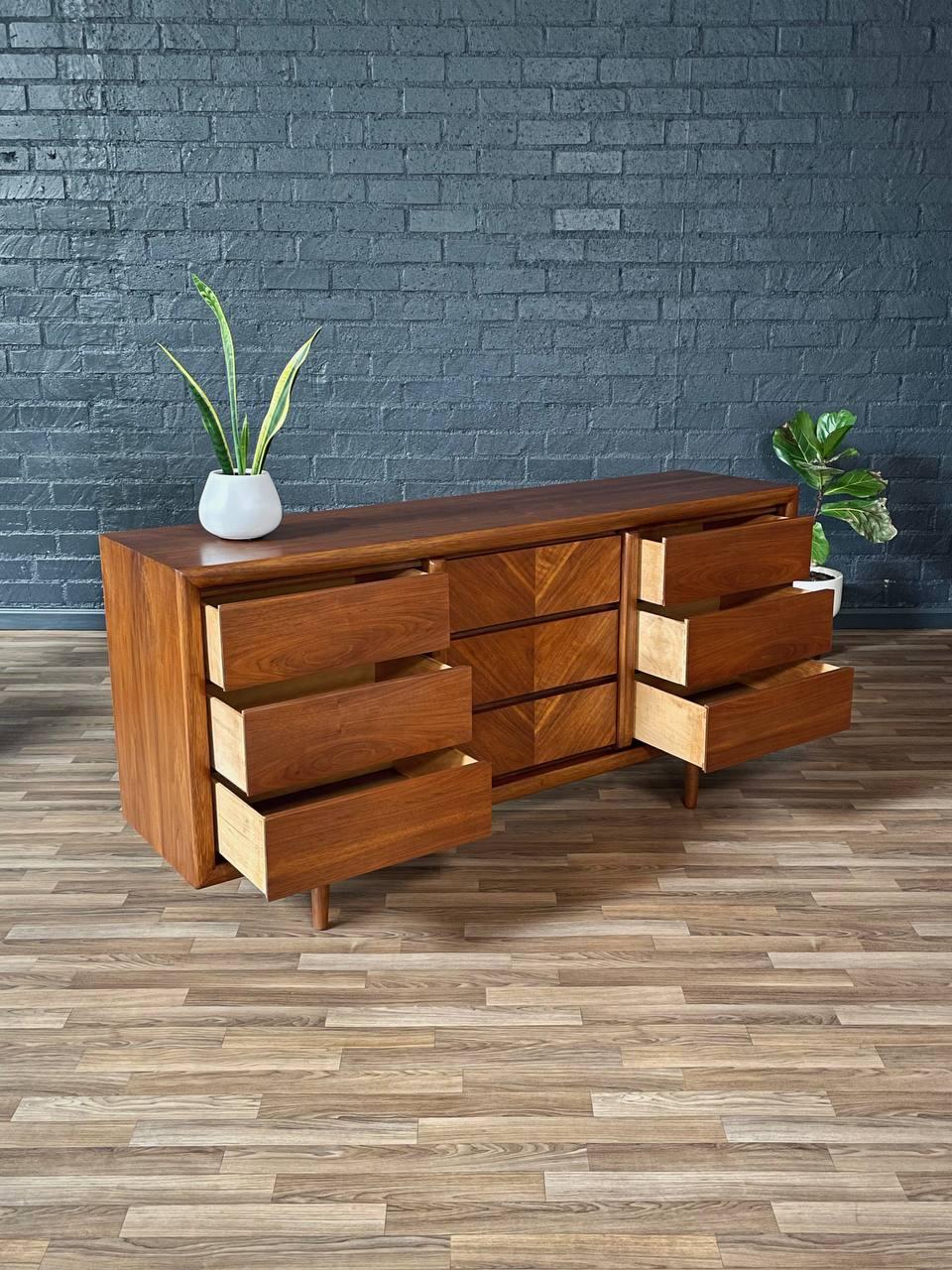 Newly Refinished Mid-Century Modern 9-Drawer Walnut Dresser – Lane, c.1960s