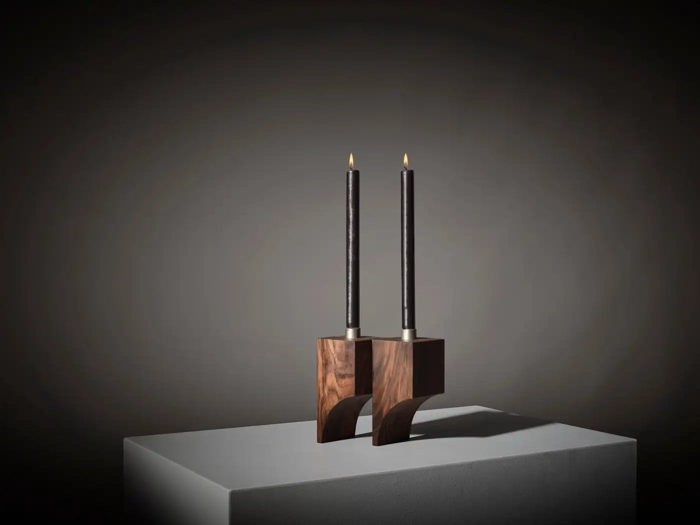Brutalist Candle Holder R:2 - Solid Black Oak
