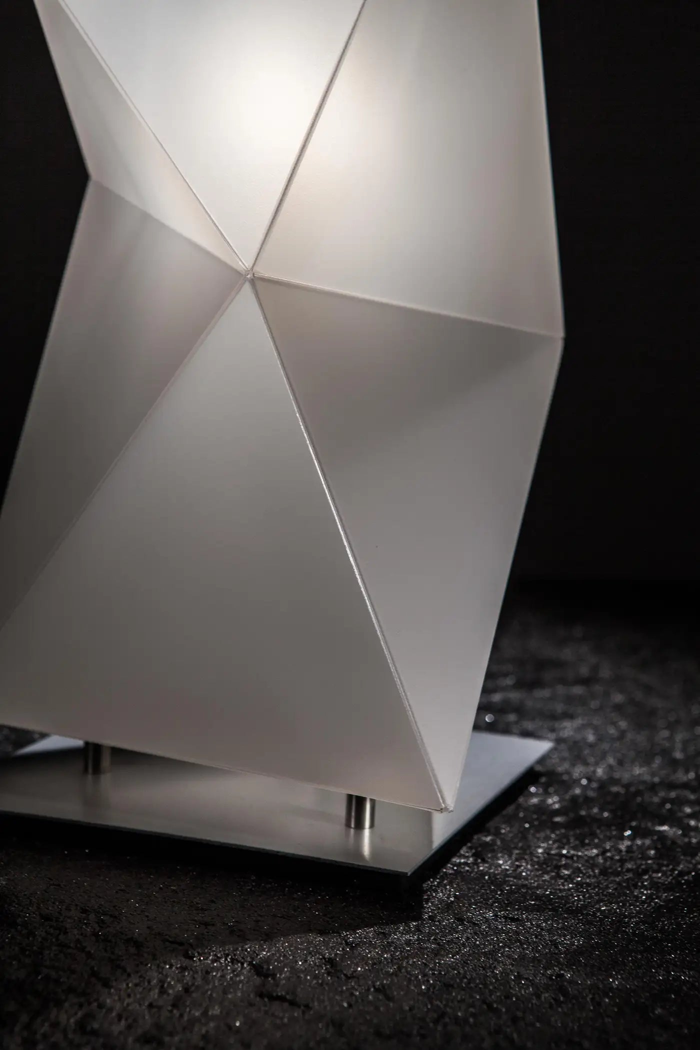Diamond Floor Light Large in White