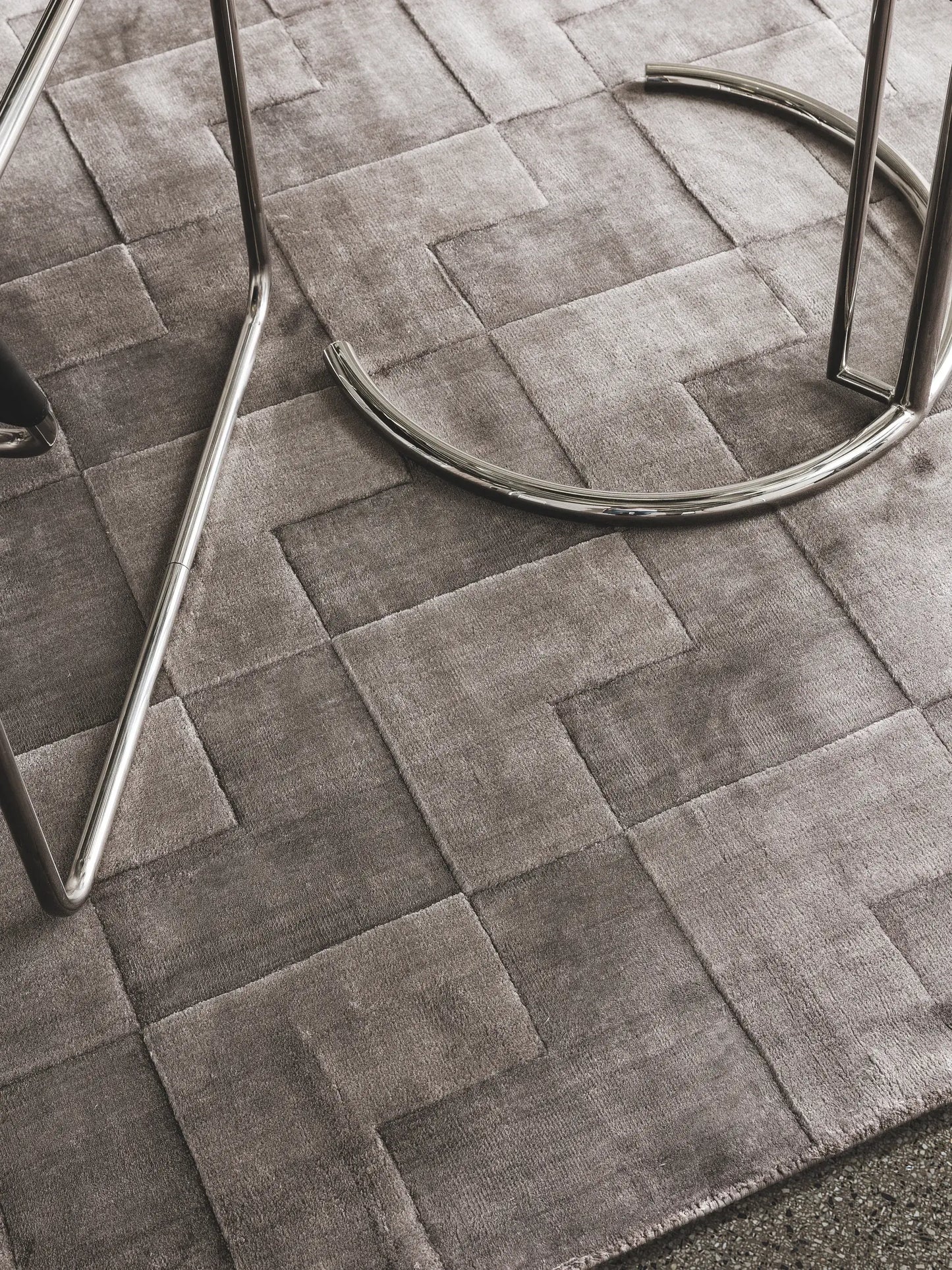 Elisa 100% Lyocell Elisa Dark Brown Rug