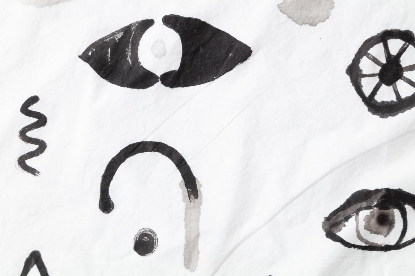 Eyes Hand-Painted Cotton Pillow Cases – Set of 2, 51 x 66 cm