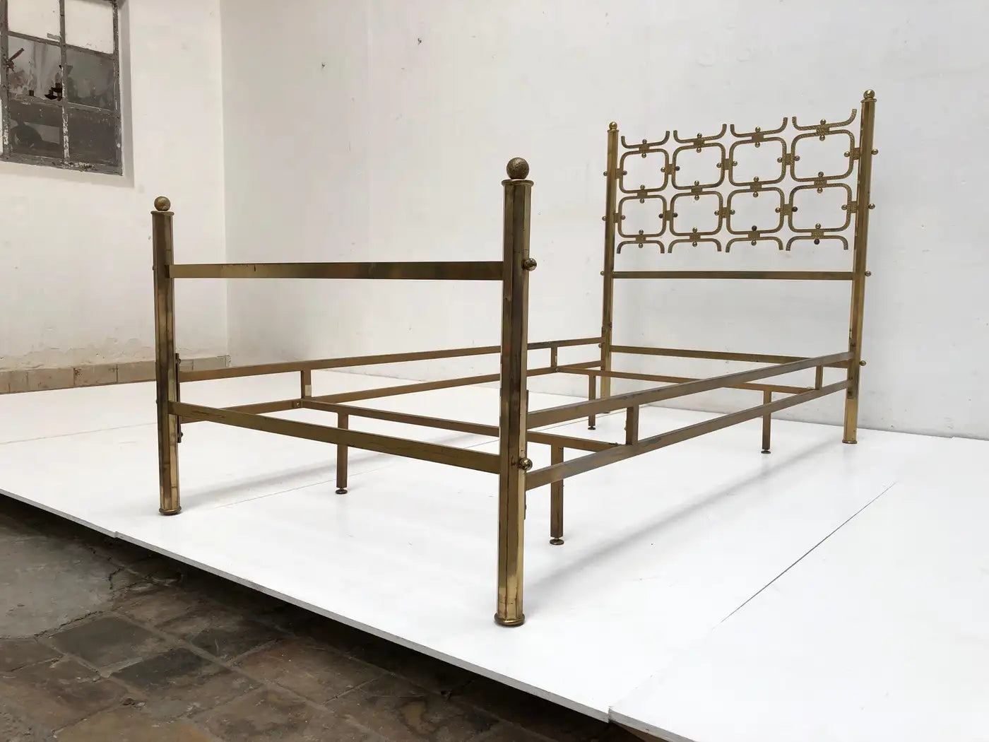 Sculptural form brass day bed